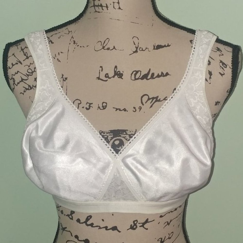 4 for $10 PLAYTEX CROSS YOUR HEART BRA 40C